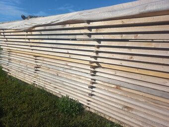 Stavební řezivo, hranoly, latě, fošny, desky