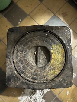 Litinový poklop/ uzávěr vody