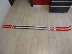Prodám starší běžky TRAK 215cm