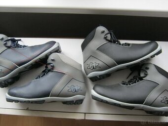 Zánovní boty na běžky GT vel.38 (stélka 24,0cm, černé)