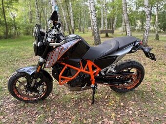 KTM Duke 690