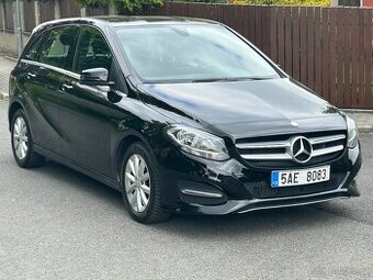 Mercedes-Benz B180 2016 90kw původ ČR, servis MB