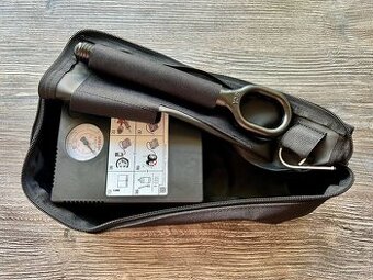 Originální sada nářadí + tažné oko + obal - Škoda Enyaq