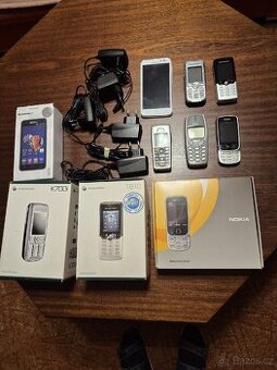 Prodám sbírku mobilů - 1