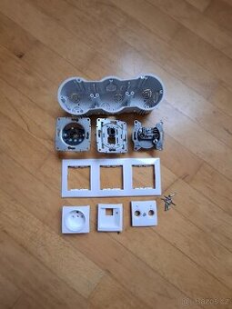 TV zásuvka s LAN do sádrokartonu