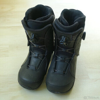 Boty na snowboard 28,5 (10.5 US) od značky K2 s utahováním p