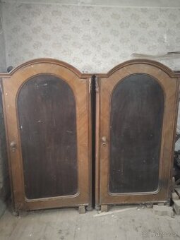 Starožitná ložnice  2000 Kč