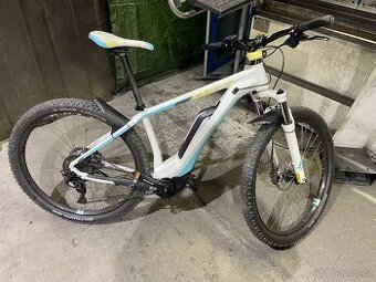 2018 Cube Access Pro 400 Womens Hybrid Bike White/Blue
