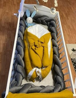 Dětská postýlka i s matraci