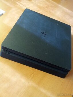 PS4 slim