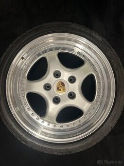 Porsche kola 18" – přední 8.5J ET52 / zadní 10J ET65