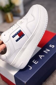 Dámské tenisky Tommy Hilfiger
