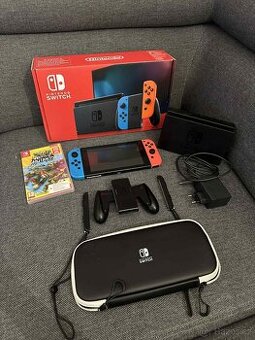 Nintendo switch V2 + příslušenství + hra