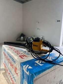 Pila DeWALT DWE 397 QS