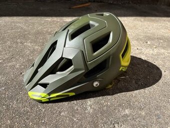 CYKLISTICKÁ HELMA R2 TRAIL