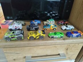 Autíčka Metal Machines+Matchbox