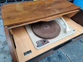 Prodám starožitný gramofon