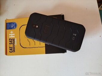 Mobilní telefon Caterpillar - 1