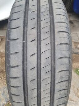 Kumho 185/65/15 - 1