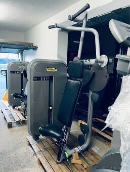 Profi fitness stroj Technogym - Pull down machine