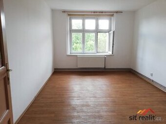 Pronájem 2+kk, 59m2, P7, Holešovice, klidná lokalita, MHD, o