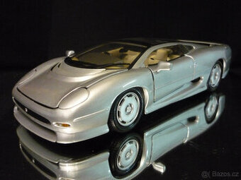 Jaguar XJ220 stříbrný Maisto 1/18