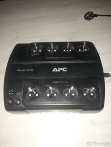 Záložní zdroj APC