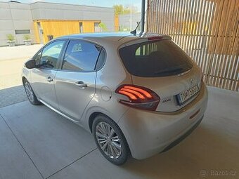 Peugeot 208 Snížená cena 1.2 benzín (nové rozvody + servis)