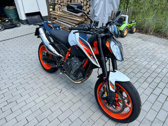 KTM 890R DUKE – TOP STAV najeto pouze 1 750 km