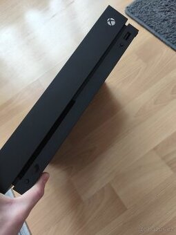 Xbox One X