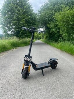 Elektrokoloběžka Kugoo M5 Pro