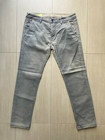 Kalhoty / džíny slim fit zn.GAS, vel. 31