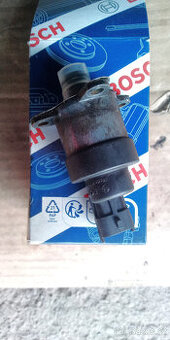 Regulátor tlaku paliva BOSCH 0 928 400 726
