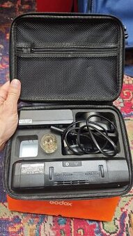 Godox AD200 blesk