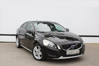 Volvo S60 2.4 D5 151KW AWD SUMMUM ČR (2011)