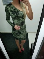 Nove khaki saty Takko