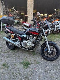 Yamaha XJR 1300