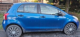 Prodám Toyota Yaris  1.3 jako celek , ideálně jako na ND .