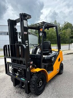 Nový - Vysokozdvižný vozík UN FD25 2.5t diesel