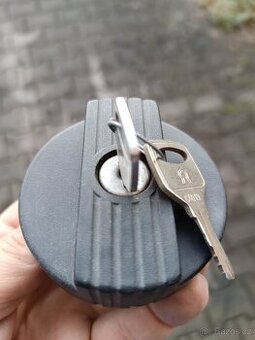 Víčko palivové nádrže Felicie