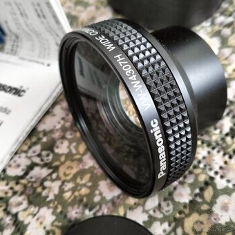 Širokouhla predsadka Panasonic