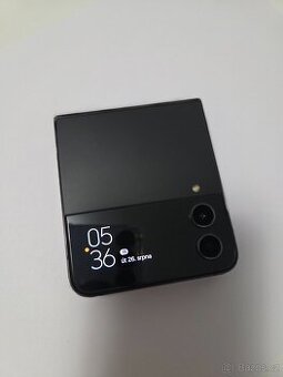 Prodám Samsung Galaxy Z Flip 4 5G 512 GB