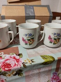 Retro hrnky, značené, květinový dekor
