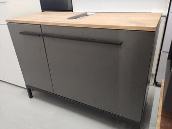 Levná koupelnová skříňka