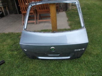 ŠKODA OCTAVA 2 SVĚTLO-VÍKO-NÁRAZNÍKY A NÁHRADNÍ DÍLY