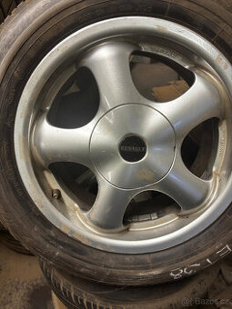 Alu kola R15 4x114,3 originál Renaul vč. pokliček