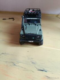 Land Rover Defender - 1