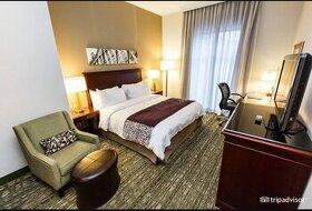120x použitý hotelový nábytek kompletní pokoje