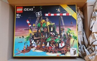 LEGO Ideas 21322 Zátoka pirátů z lodě Barakuda