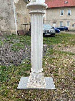 Stojan na Kvetiny.